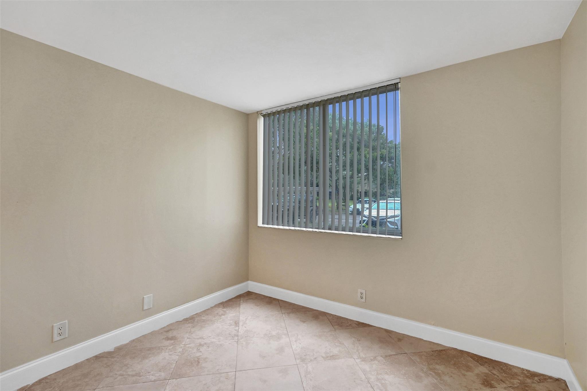 Lakes Of Jacaranda Condo - Residential Lease