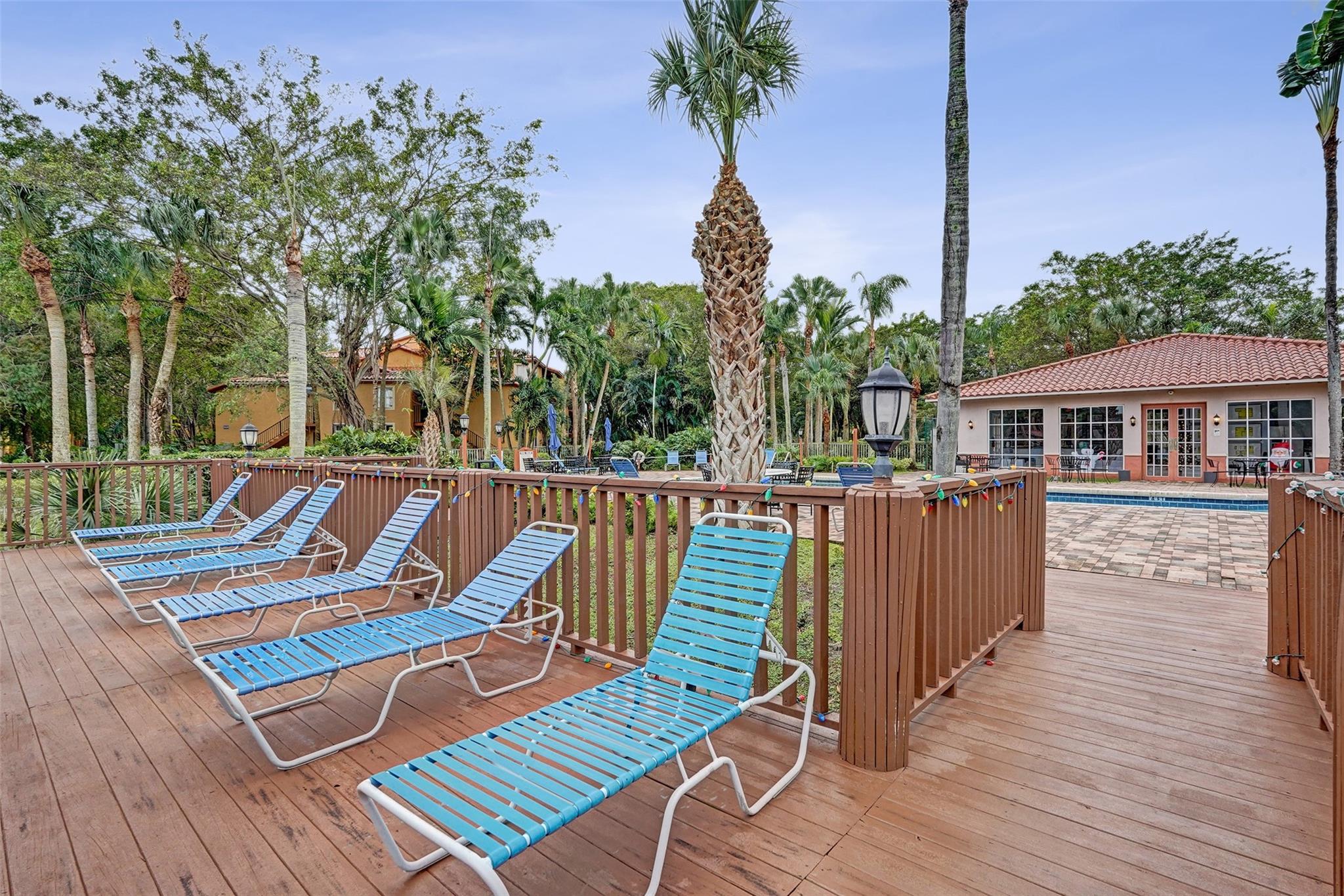 Lakes Of Jacaranda Condo - Residential Lease