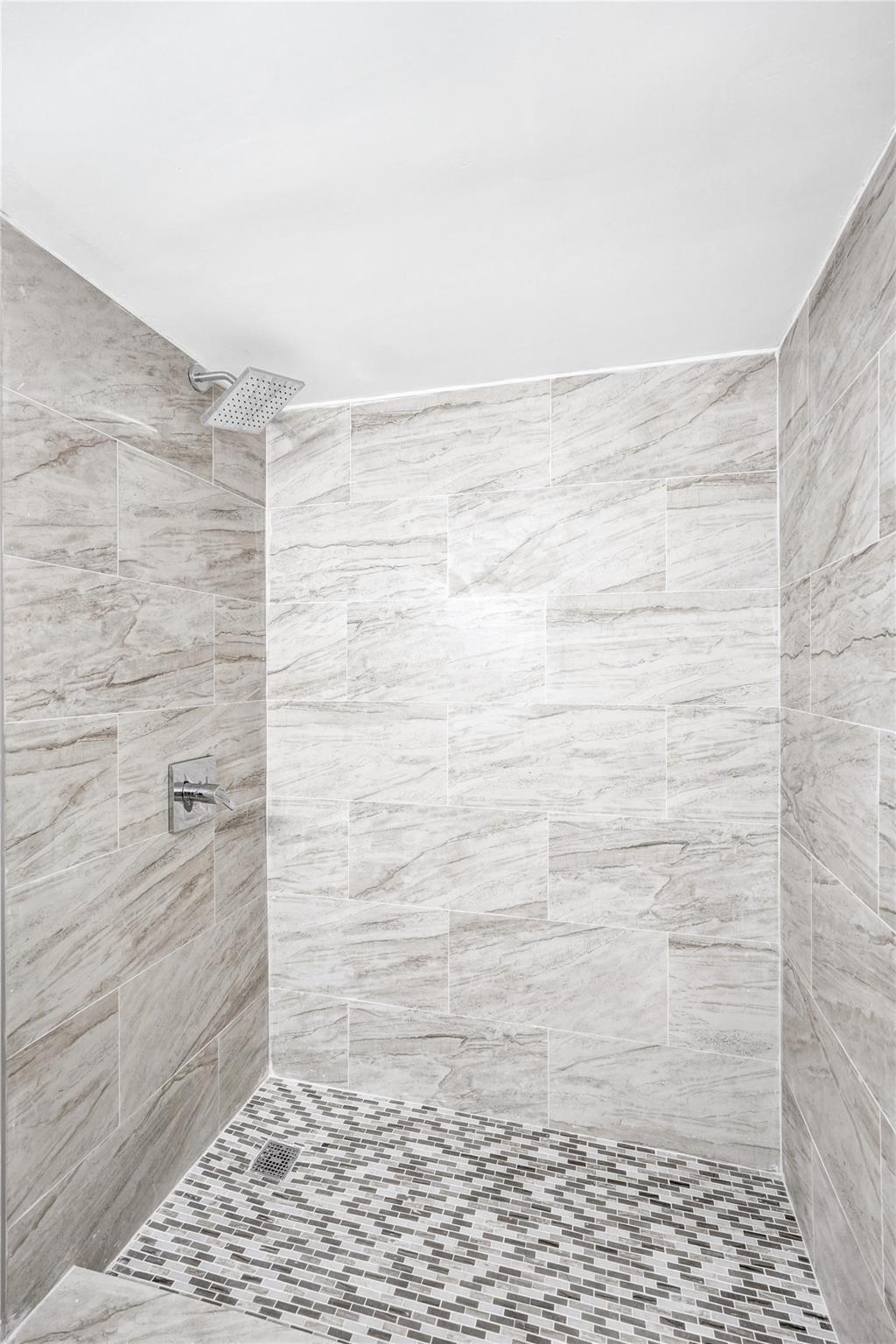 Lakes Of Jacaranda Condo - Residential Lease