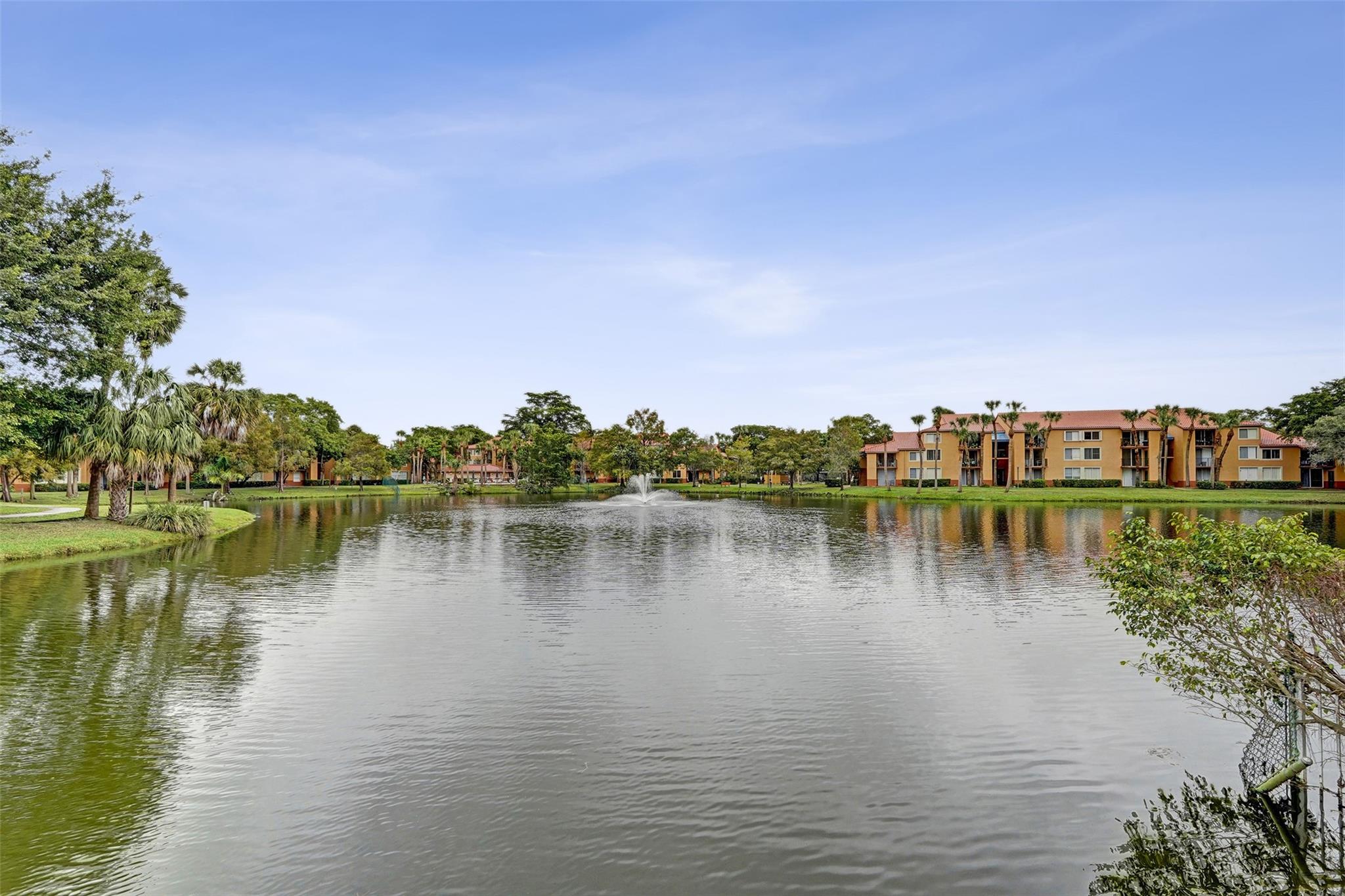 Lakes Of Jacaranda Condo - Residential Lease