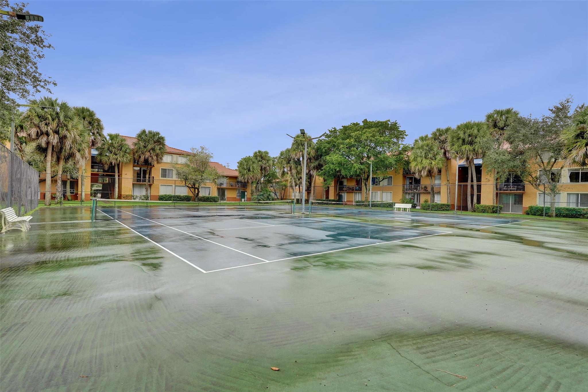 Lakes Of Jacaranda Condo - Residential Lease