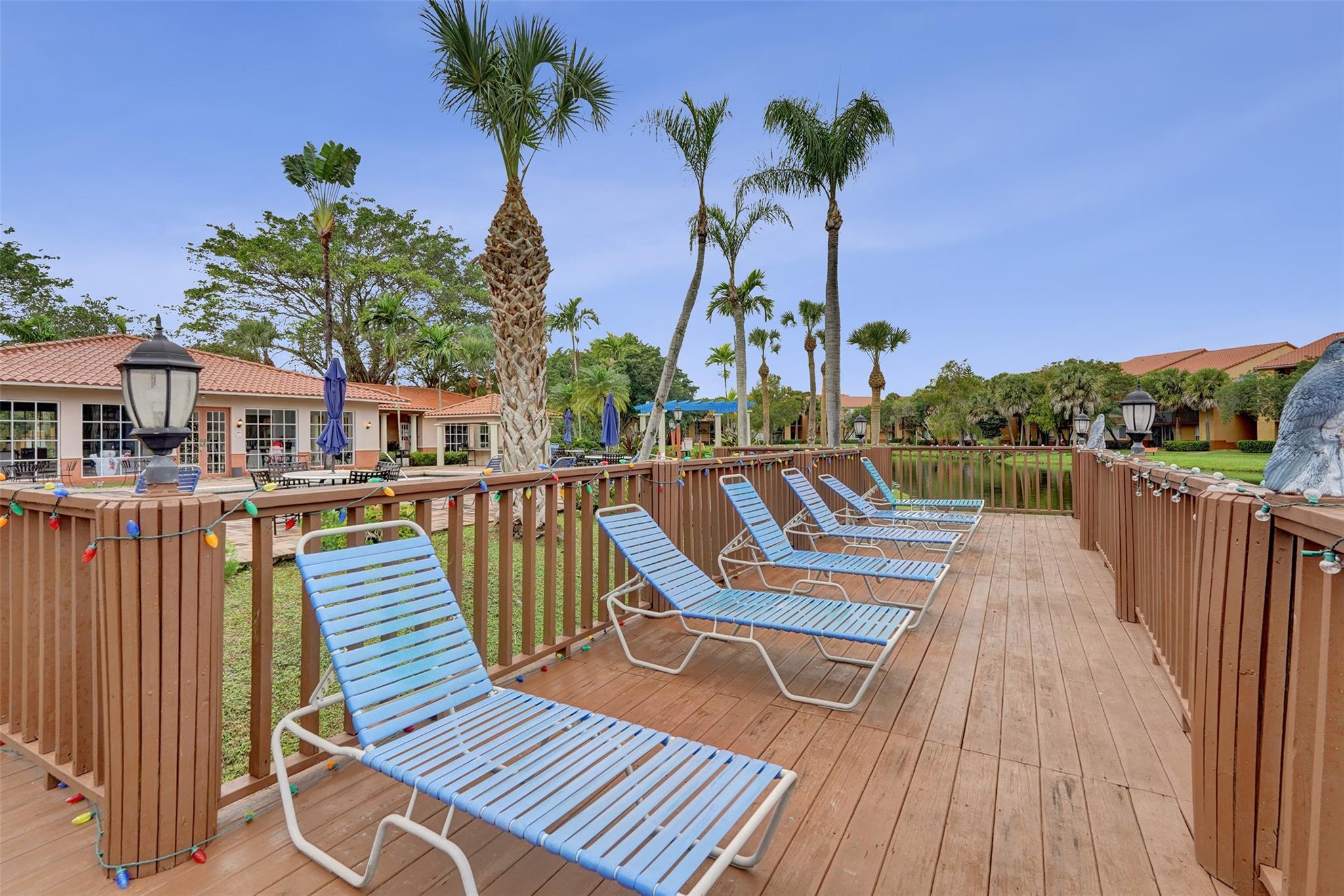 Lakes Of Jacaranda Condo - Residential Lease