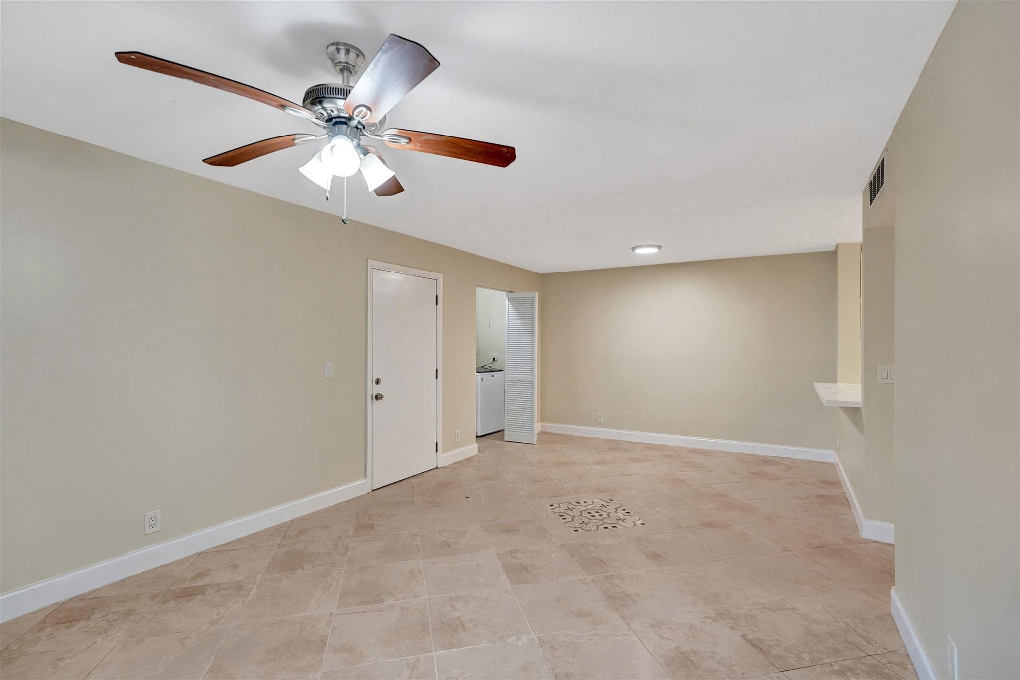 Lakes Of Jacaranda Condo - Residential Lease