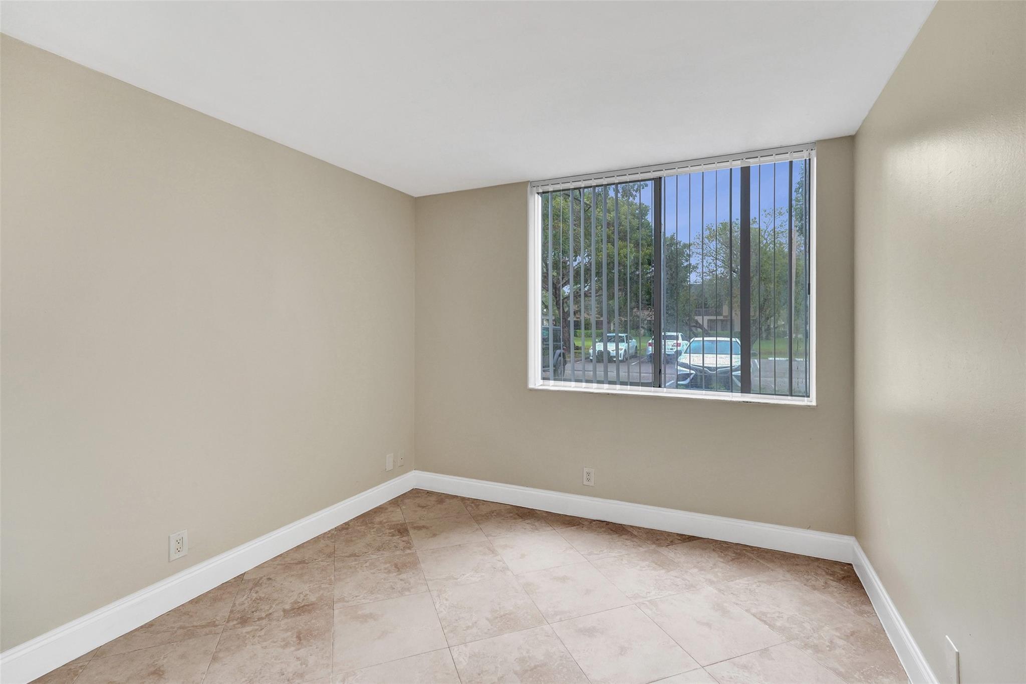 Lakes Of Jacaranda Condo - Residential Lease