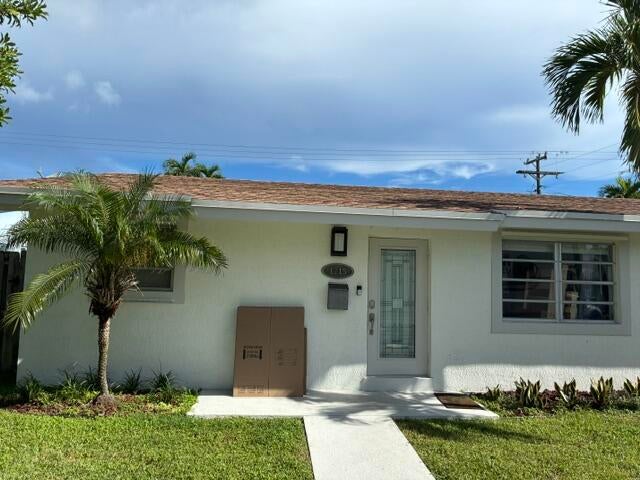 Photo of 1715 NE 60TH Street, Fort Lauderdale, FL 33334 (MLS # B26083703)