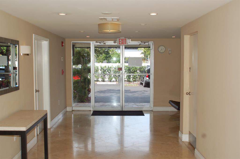 Boca Center Plaza - Residential