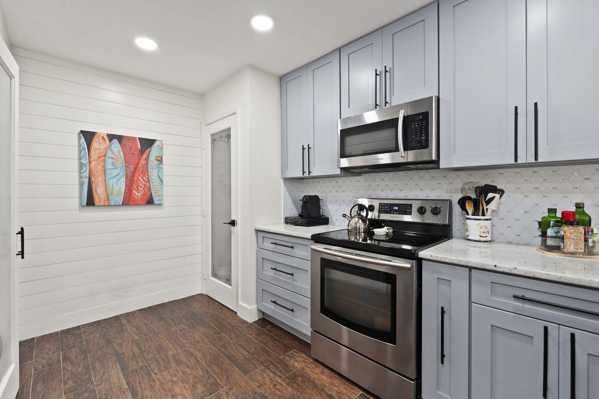 TARPON BAY VILLAS - Residential