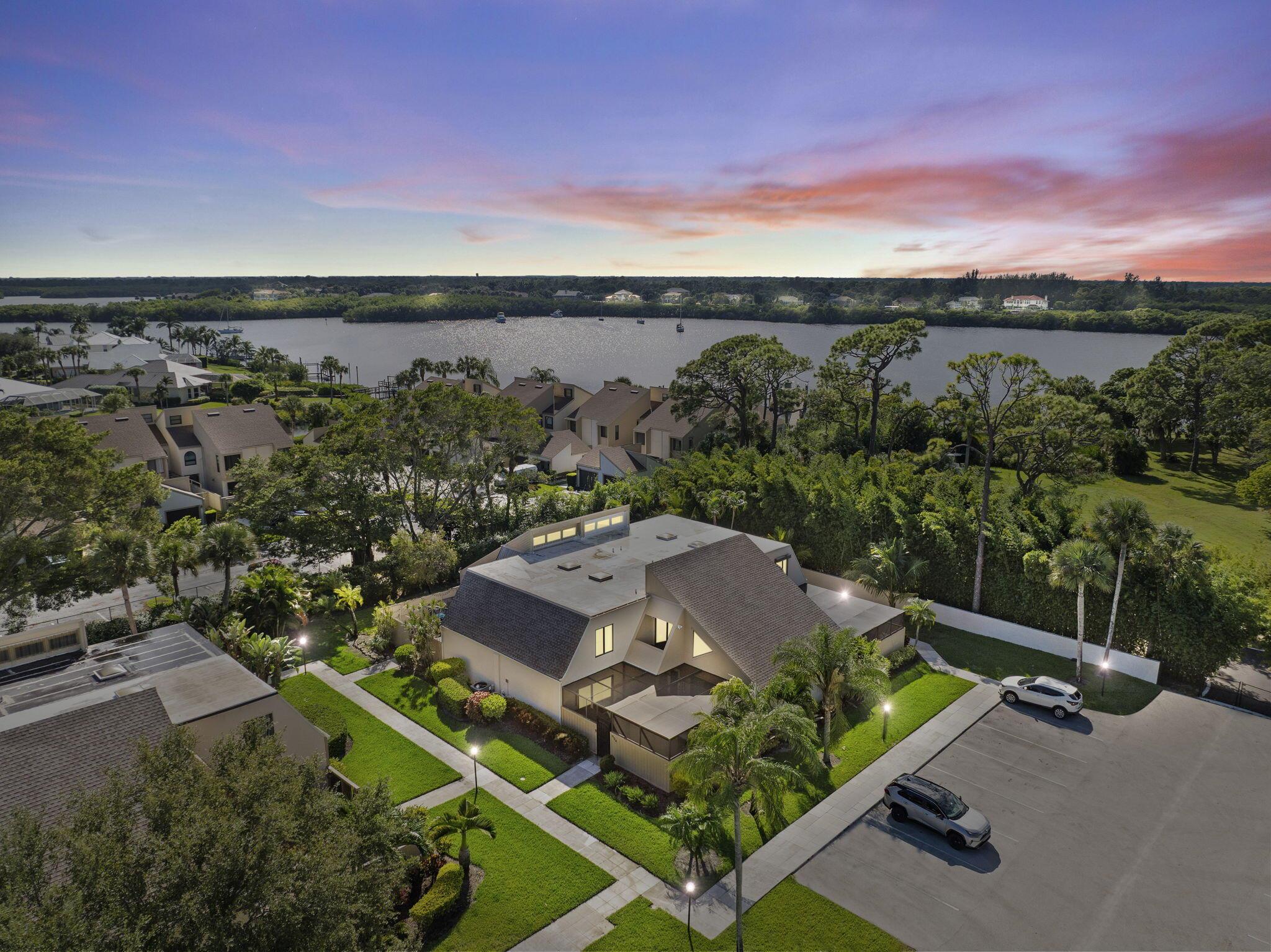 TARPON BAY VILLAS - Residential
