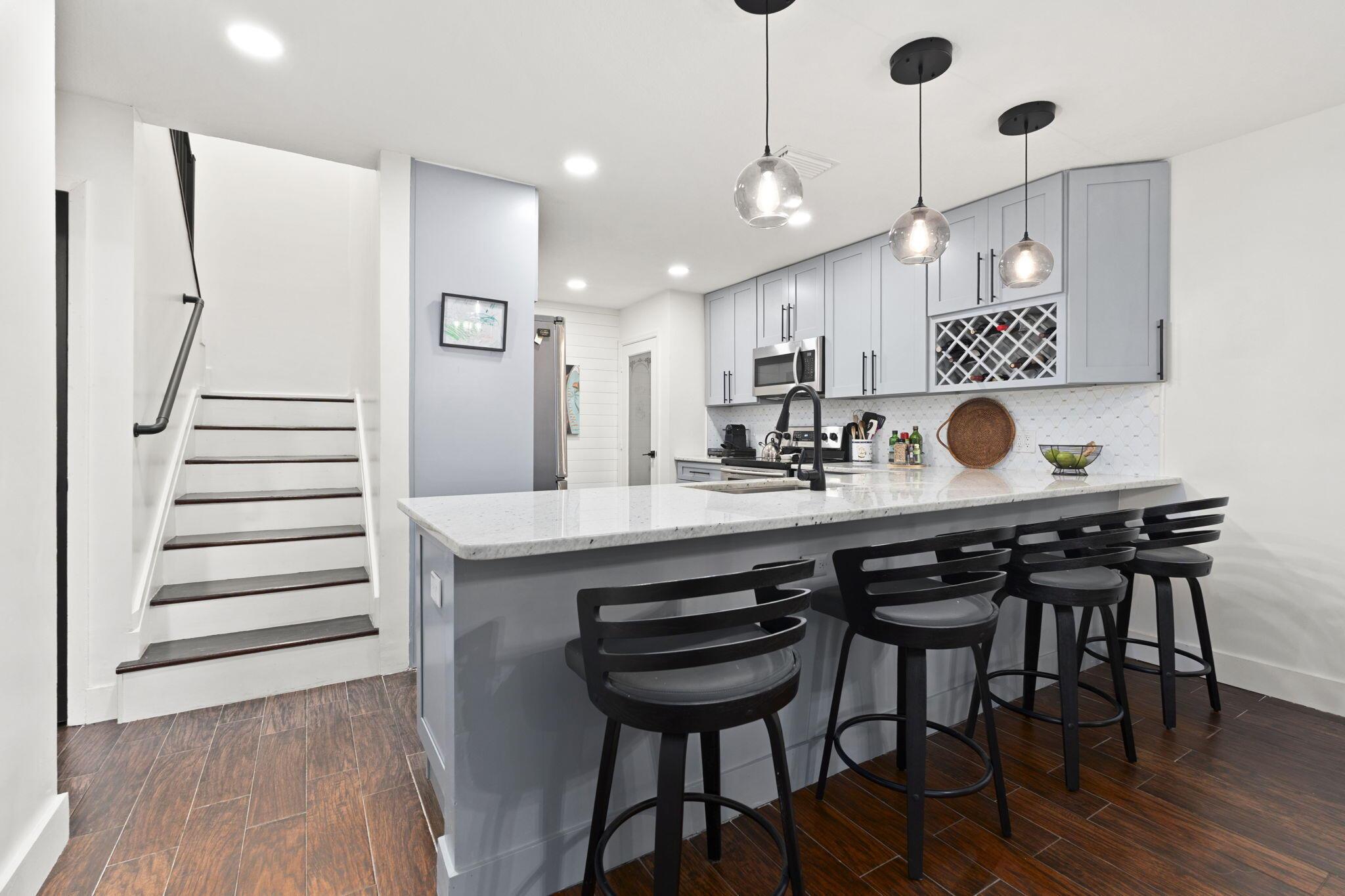 TARPON BAY VILLAS - Residential