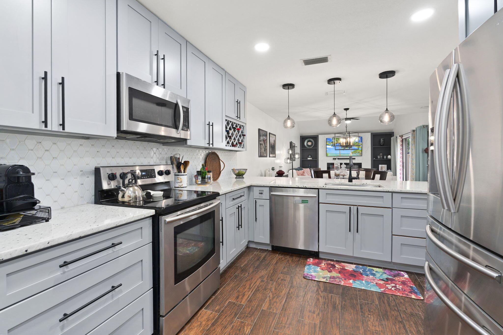 TARPON BAY VILLAS - Residential