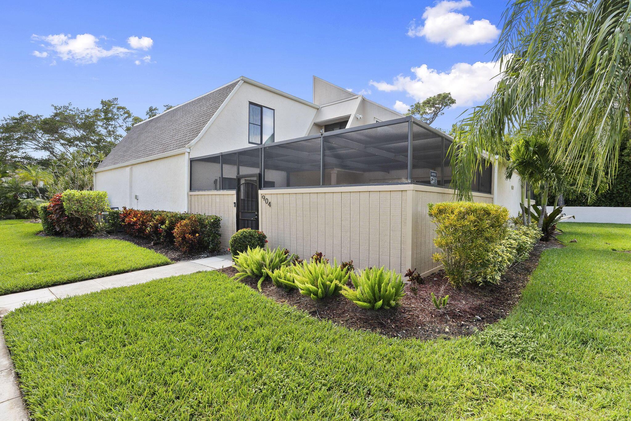 TARPON BAY VILLAS - Residential