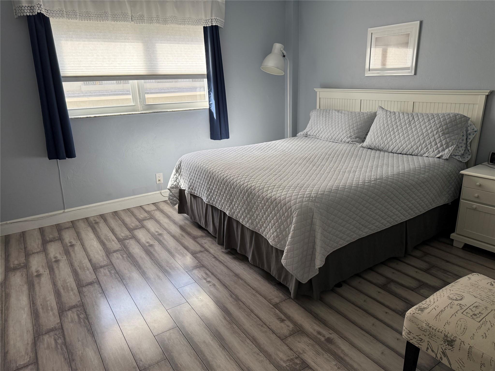 HILLSBORO COLONNADE CONDO - Residential Lease
