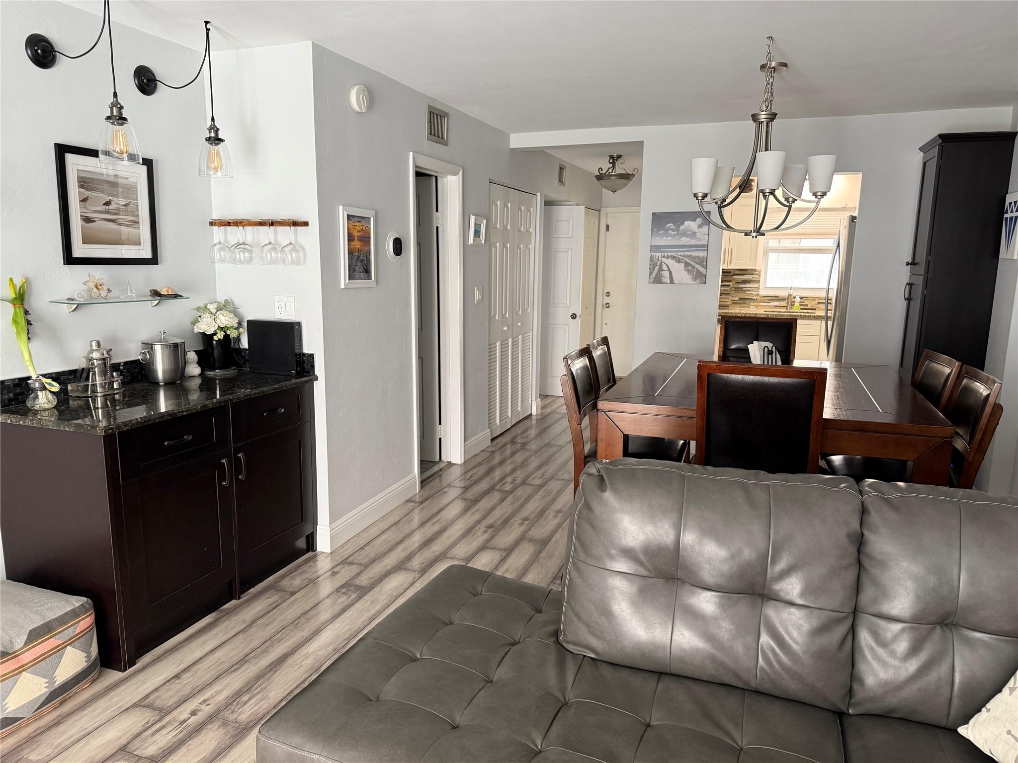 HILLSBORO COLONNADE CONDO - Residential Lease