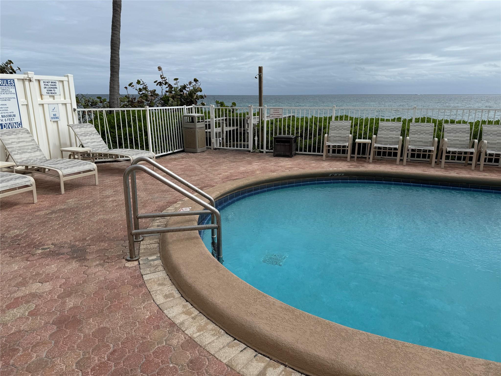 HILLSBORO COLONNADE CONDO - Residential Lease