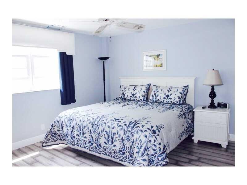 HILLSBORO COLONNADE CONDO - Residential Lease