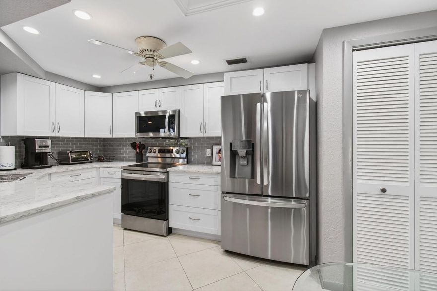 LOCATION, LOCATION, LOCATION THIS 2ND FLOOR CONDO IS THE LARGEST MODEL IN BLUIDING WITH CLOSE TO 2,000 SQ. FT.  IT HAS 3 BEDROOMS, 2 BATHS AND UNDER BLDG PARKING. GREAT AIRY LIGHT FILLED INTERIORS. BRIGHT EAT IN KITCHEN WITH NEWER CABINETS AND COUNTERTOPS, STAINLESS APPLIANCES AND MORE. GLENEAGLES HAS 2 GOLF COURSES,8 POOLS, FITNESS CENTER AND SPA, TENNIS AND PICKLEBALL COURTS, 3 RESTAURANTS, 3 BARS, CARD ROOM AND MUCH MUCH MORE. COME TAKE A TOUR AND VISIT MY HOME.