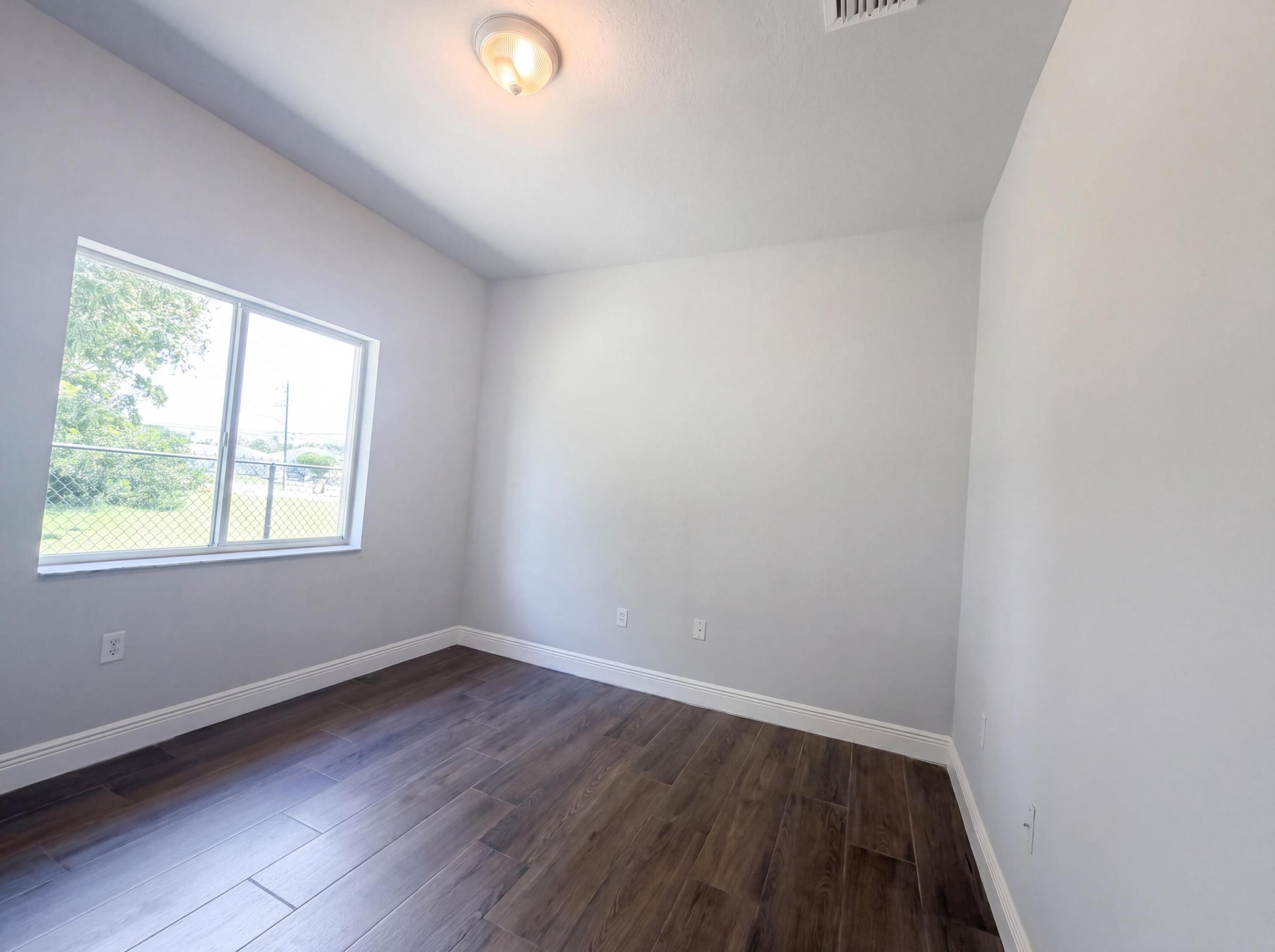 31-47-43 - Residential