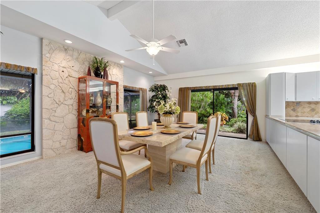 CASTAWAY COVE - Residential Lease