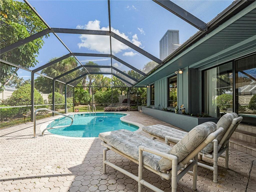 CASTAWAY COVE - Residential Lease