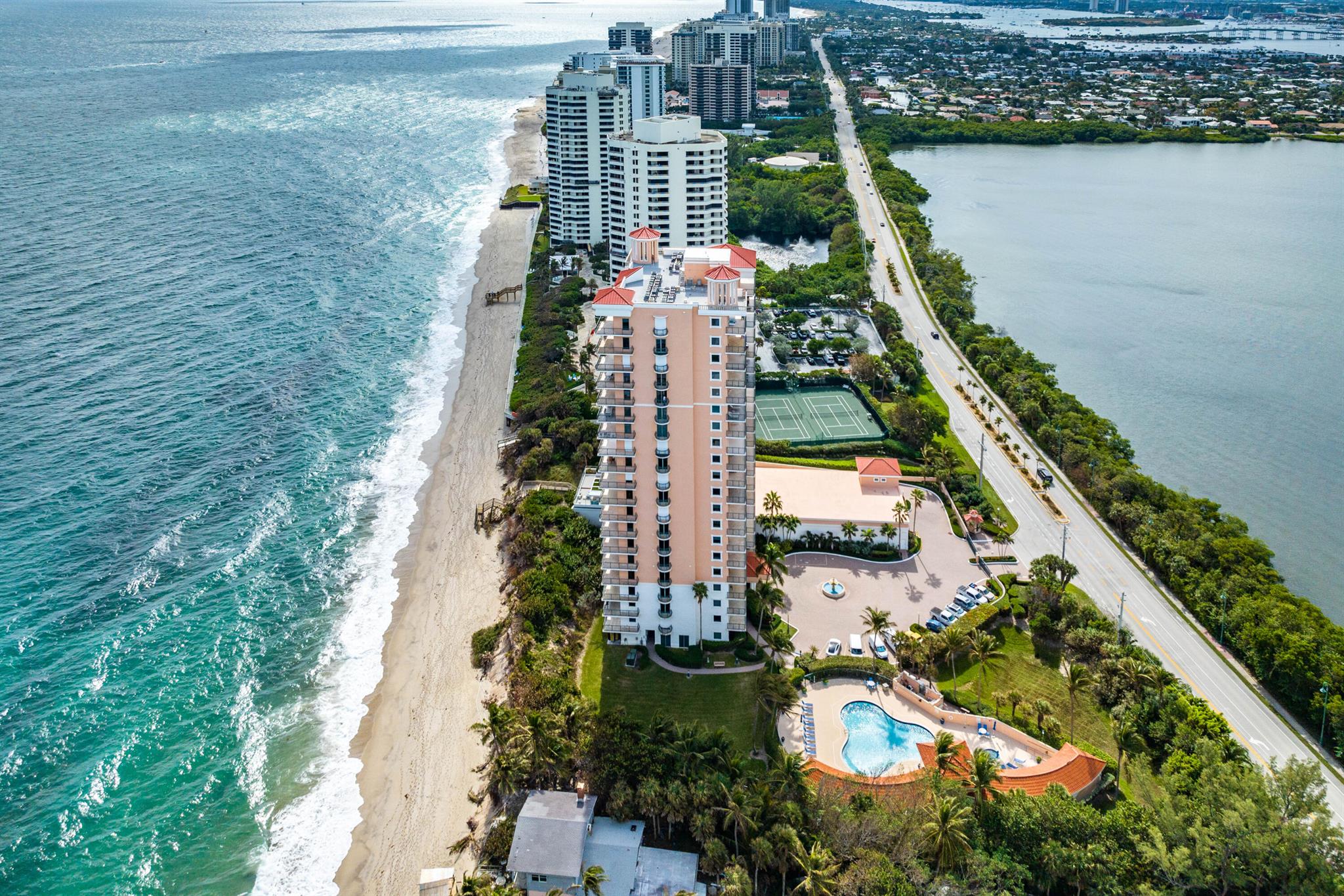 VIA DELFINO - Residential