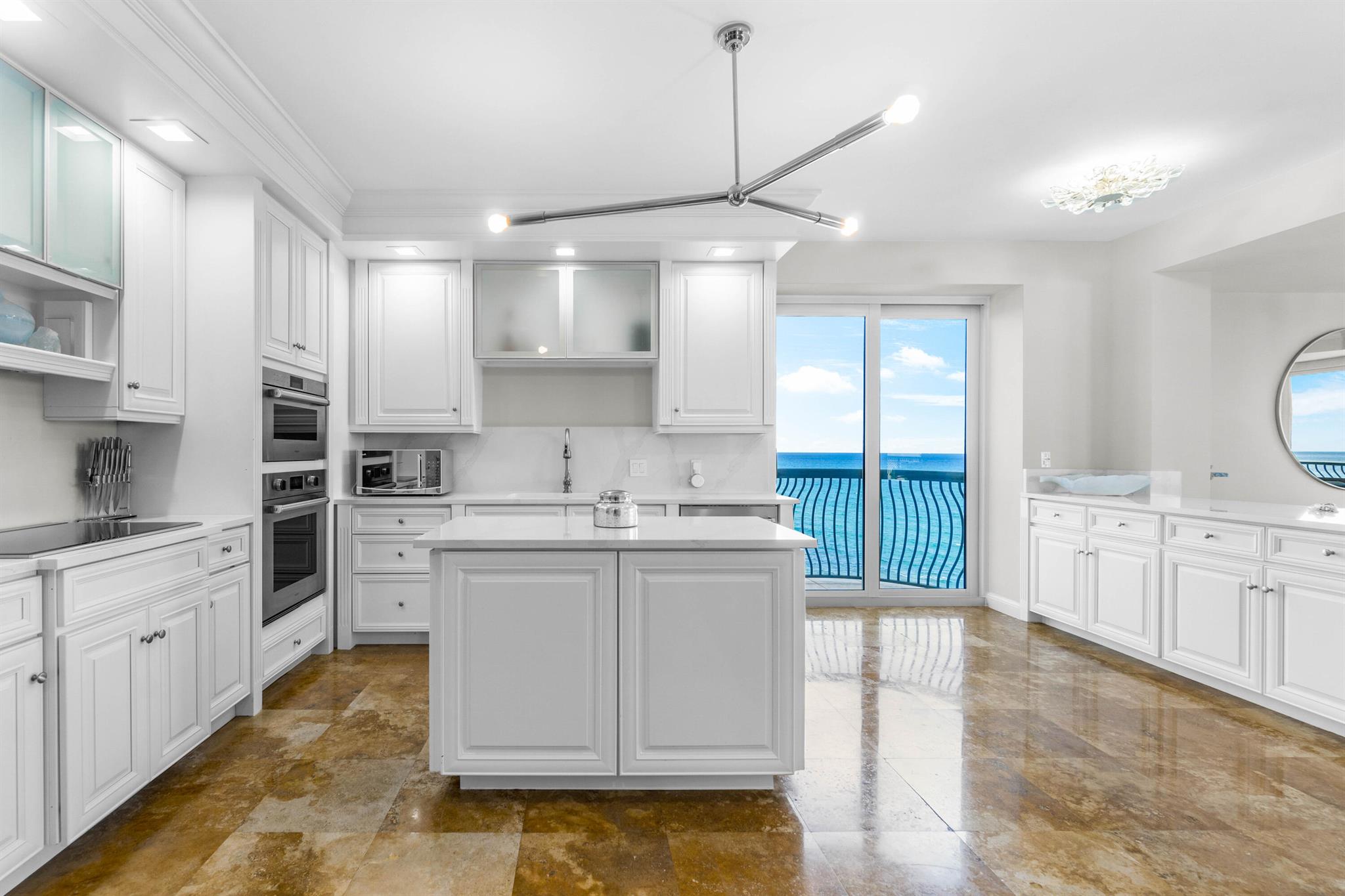 VIA DELFINO - Residential