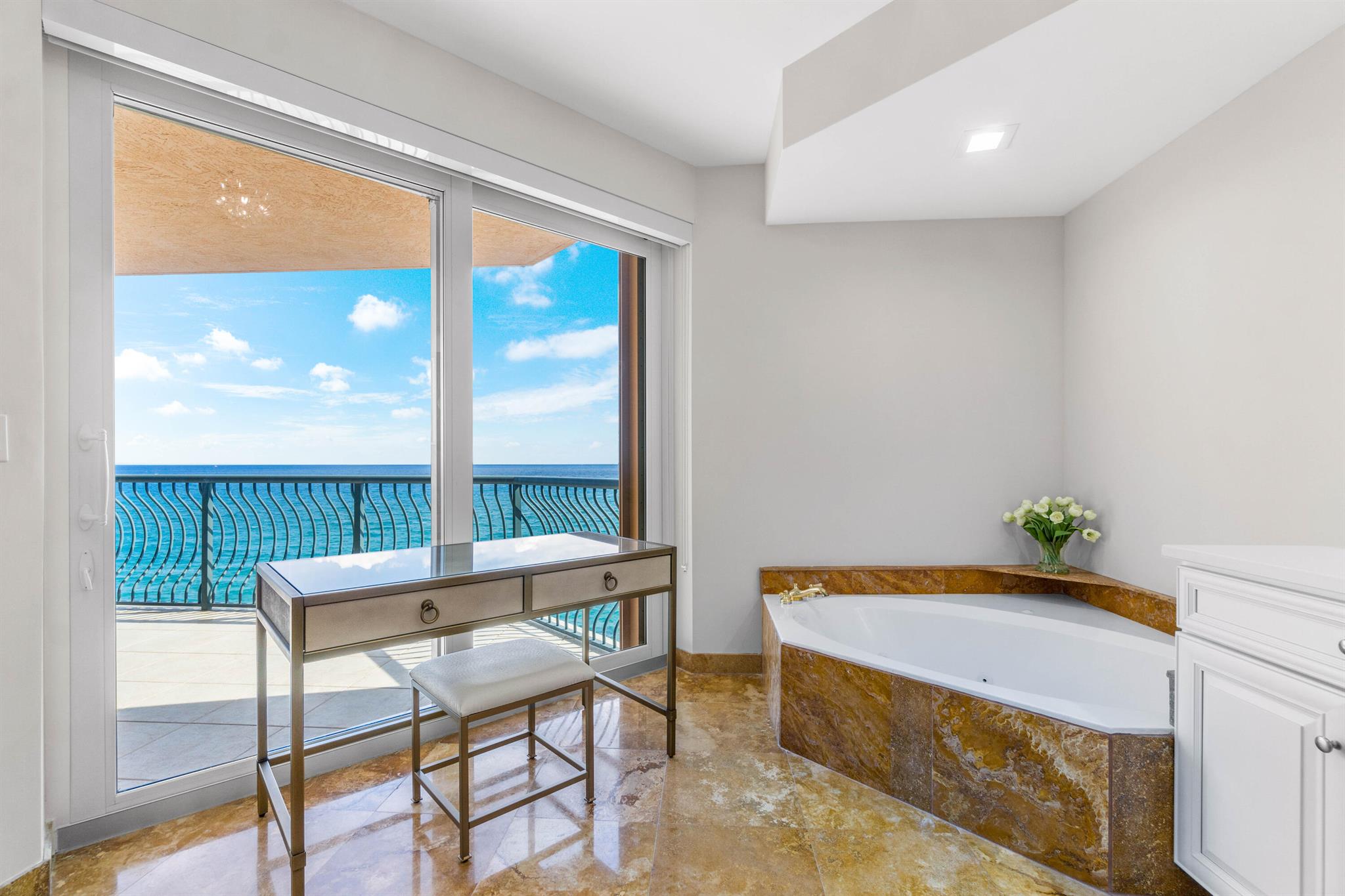 VIA DELFINO - Residential