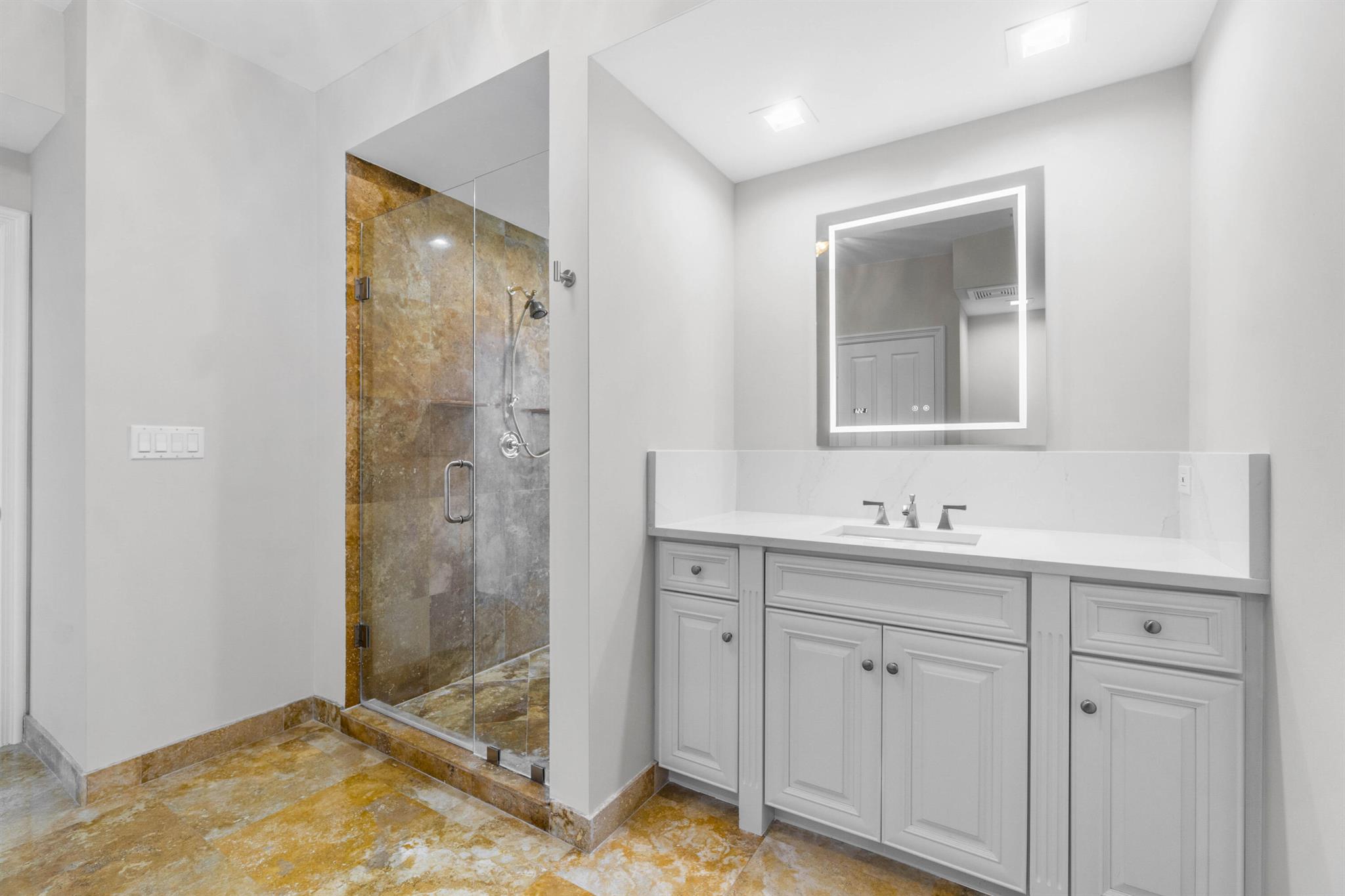 VIA DELFINO - Residential