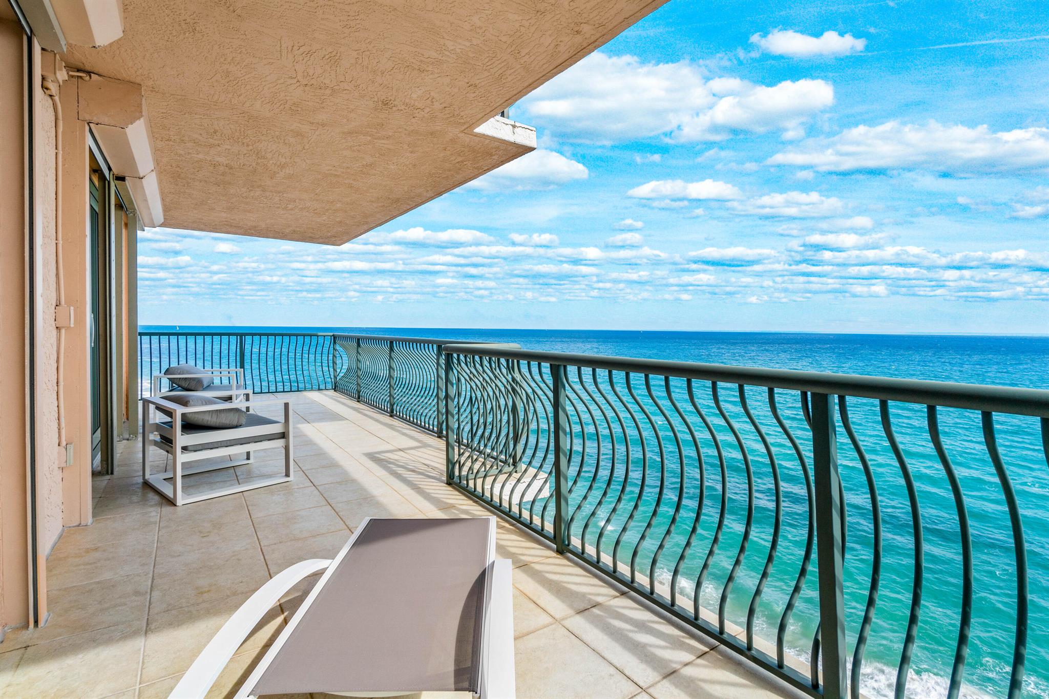 VIA DELFINO - Residential