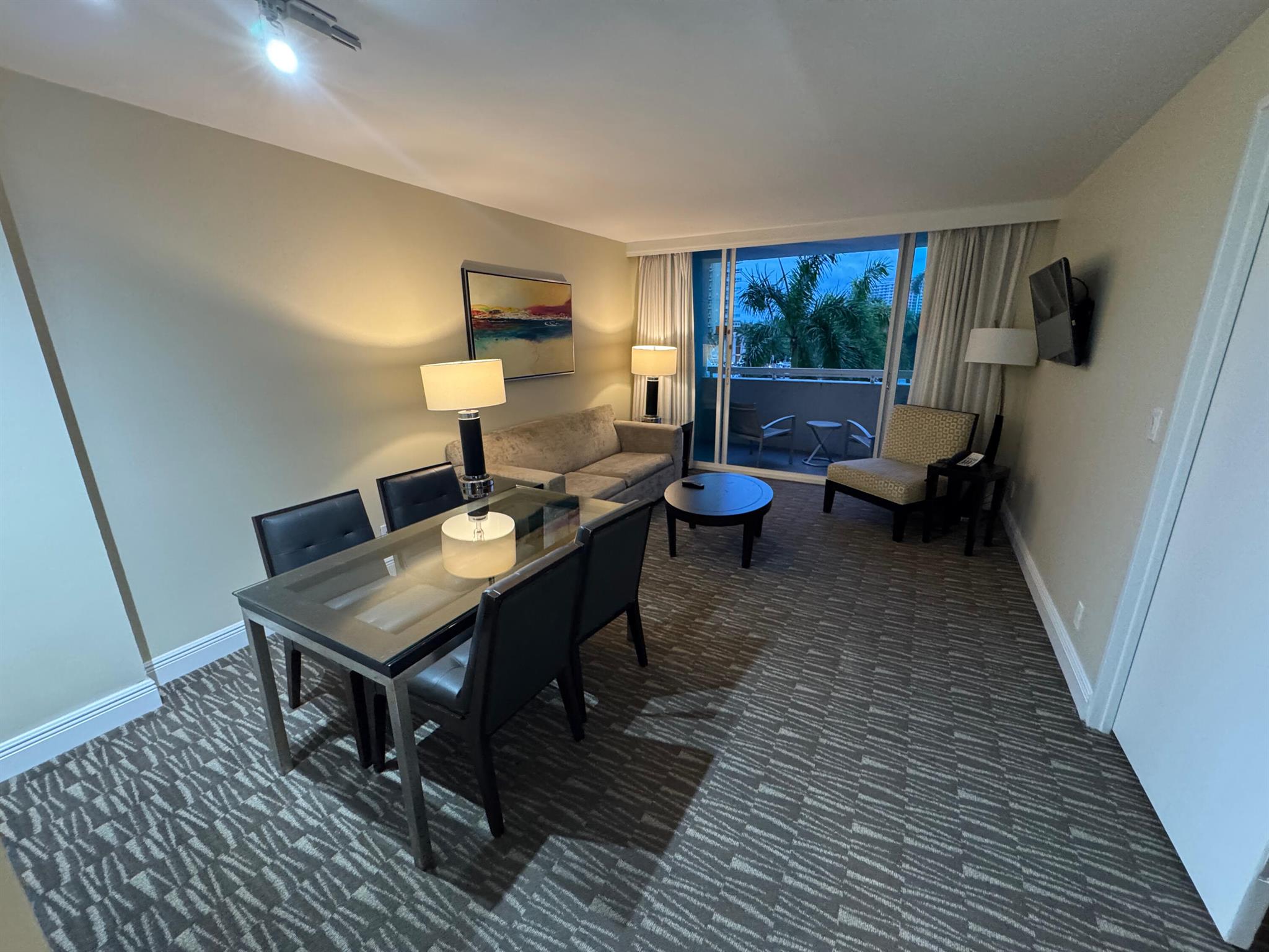 2670 E Sunrise Boulevard 318