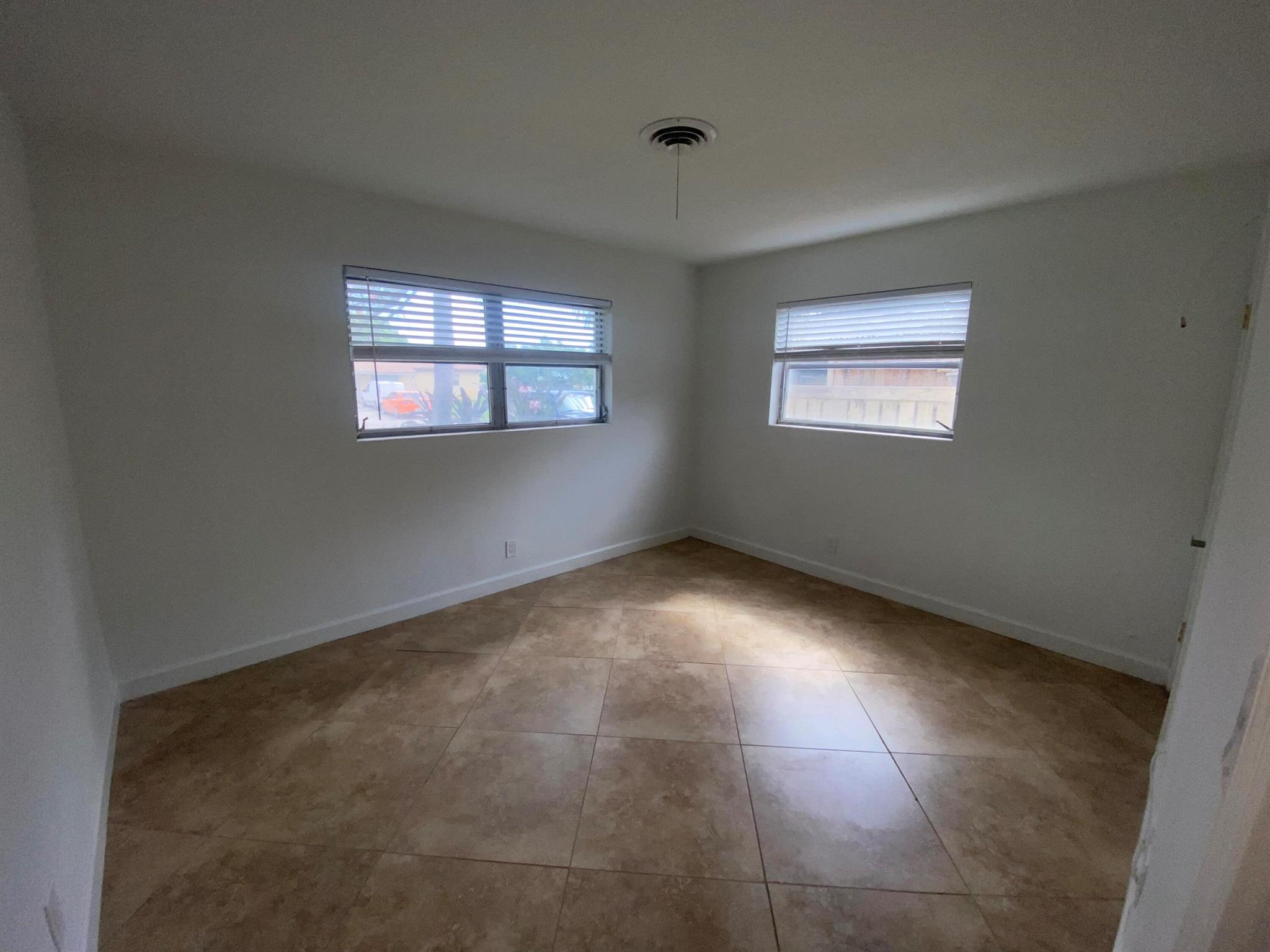 SIERRA HEIGHTS - Residential Lease