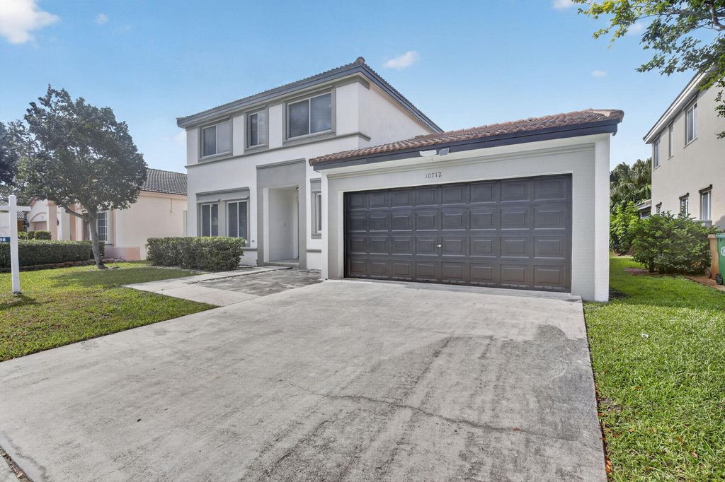 Photo of 10772 SW 14th Place, Davie, FL 33324 (MLS # B26032571)
