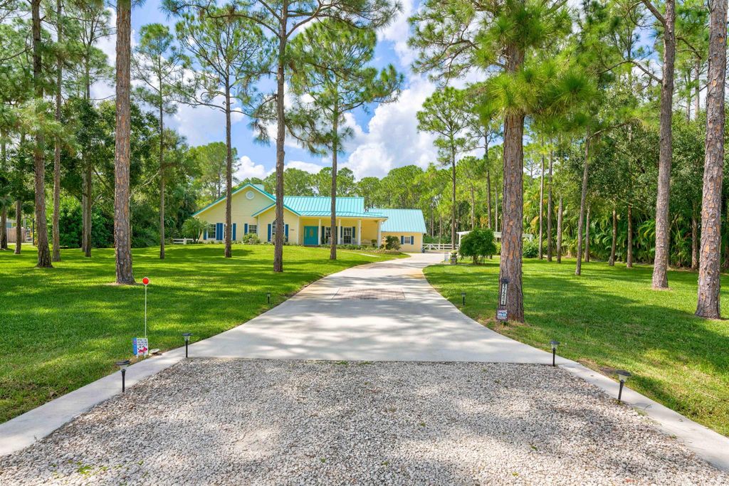 Photo of 17241 123rd Terrace N, Jupiter, FL 33478 (MLS # R10926289)