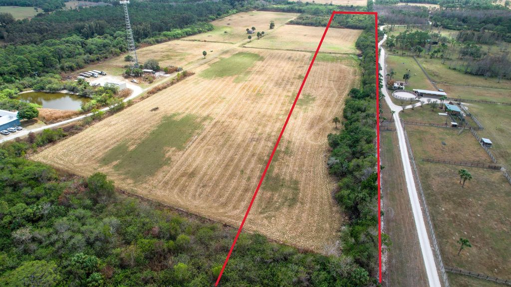 Photo of 0 SE Bridge Road, Hobe Sound, FL 33455 (MLS # B26002710)