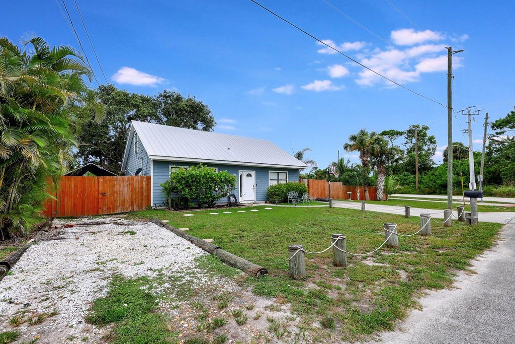 Photo of 5520 SE Colee Avenue, Stuart, FL 34997 (MLS # R11020347)