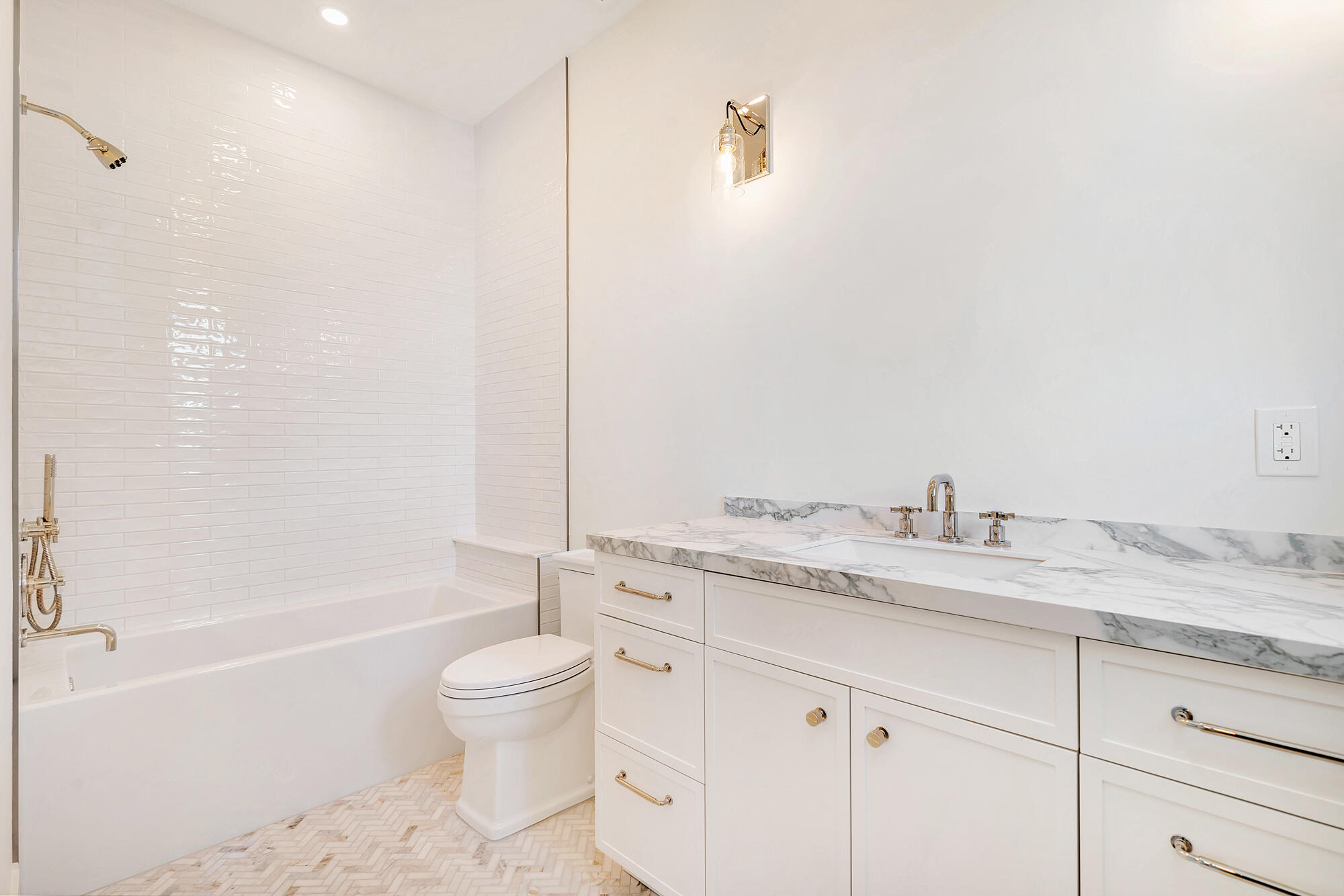 ELWA PLACE - Residential