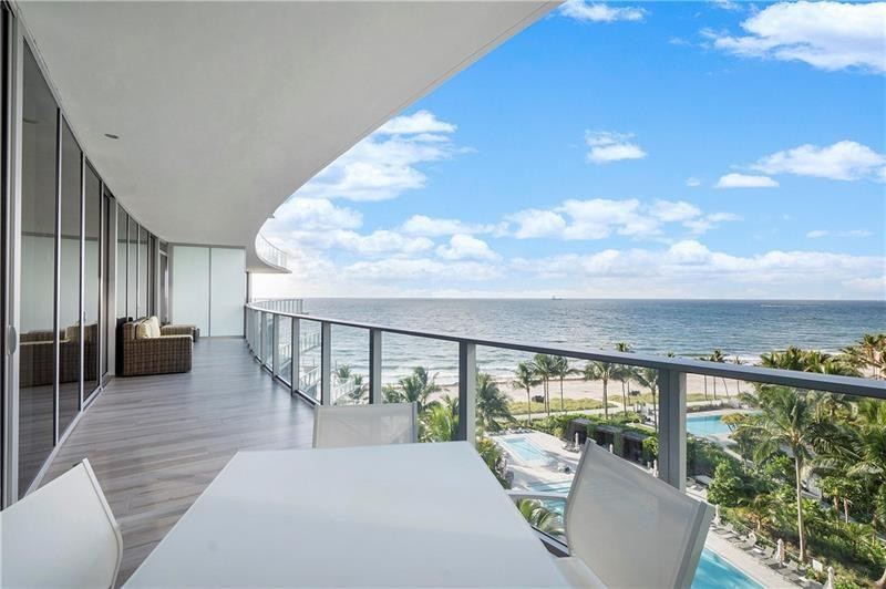 AUBERGE RESIDENCES - Residential Lease