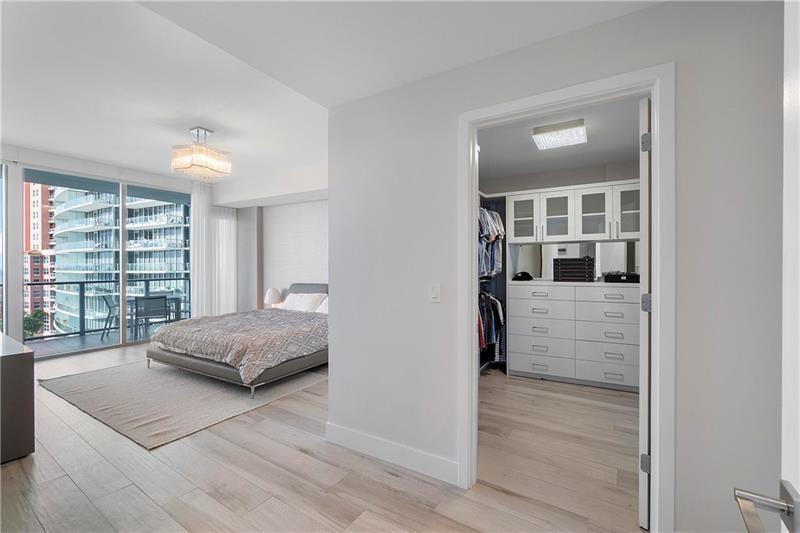 AUBERGE RESIDENCES - Residential Lease