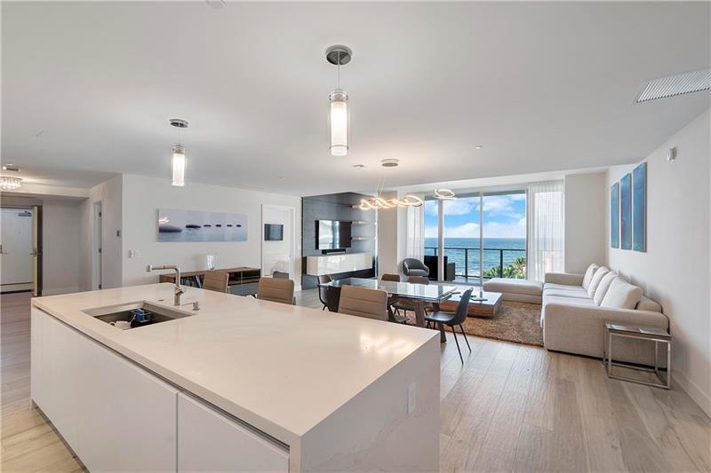 AUBERGE RESIDENCES - Residential Lease