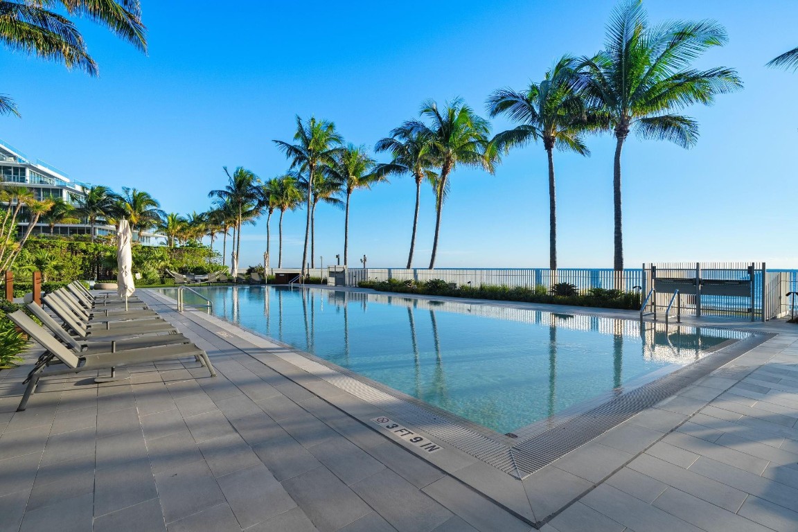 AUBERGE RESIDENCES - Residential Lease