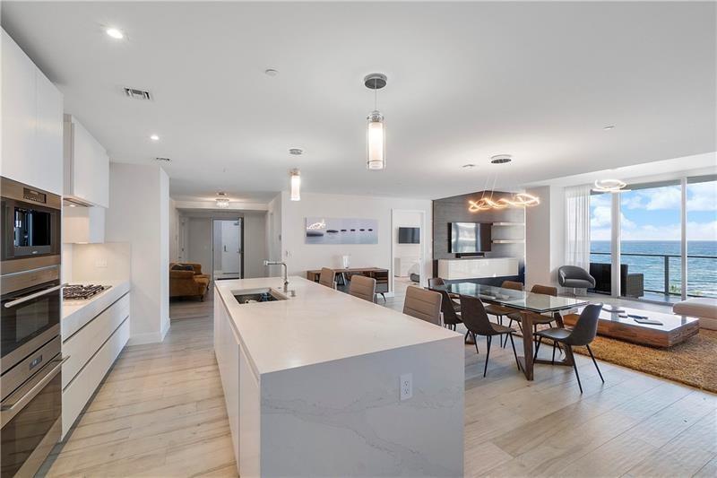 AUBERGE RESIDENCES - Residential Lease