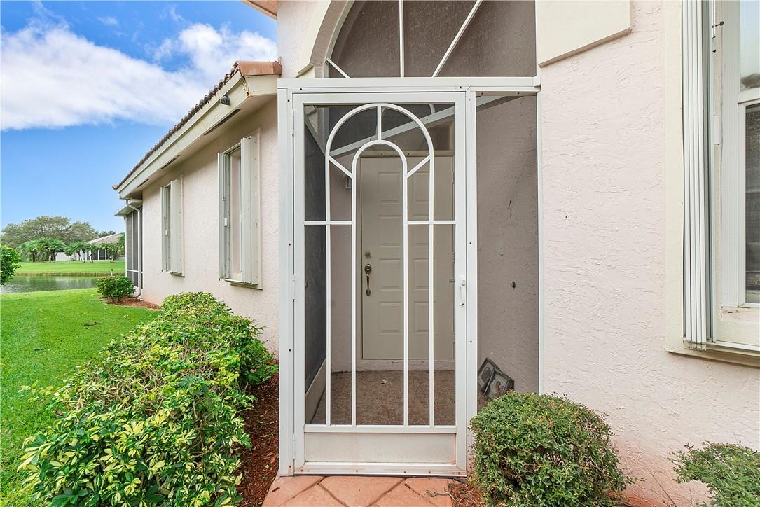 5690 Emerald Cay Ter 5690