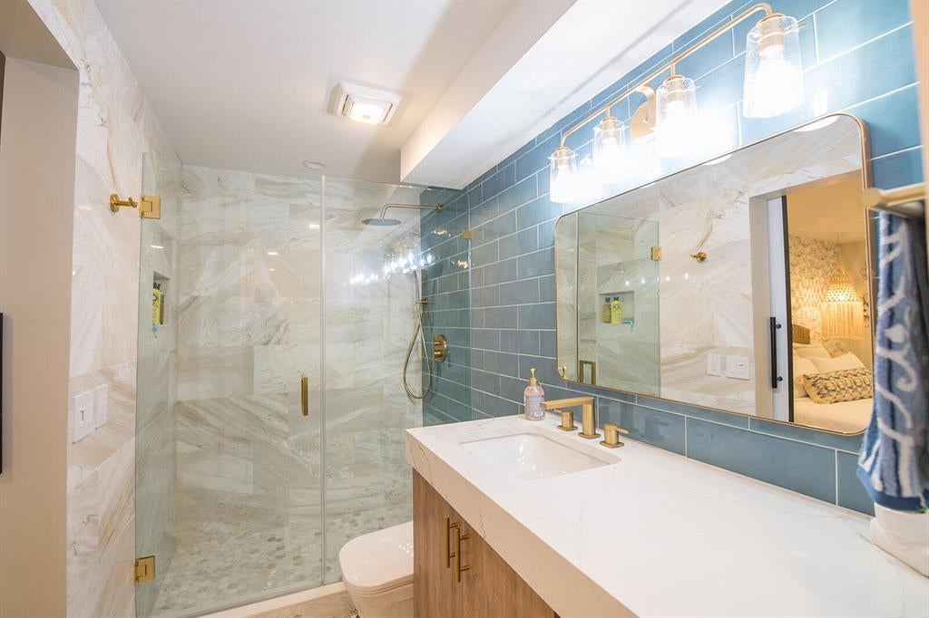 101 NE 19th Avenue 126