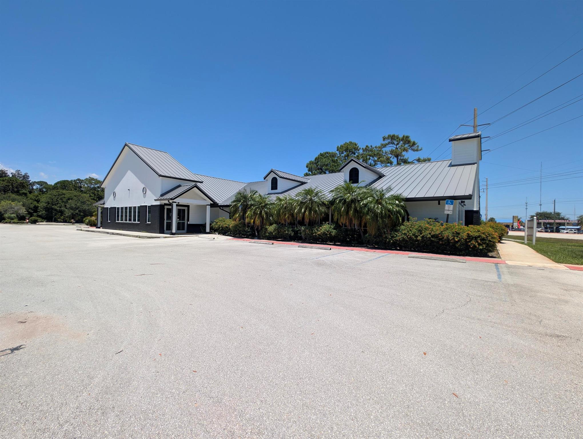 10753 S Us Highway 1, Port St Lucie, FL, 34952/$5,935,000 1 10753 S Us Highway 1