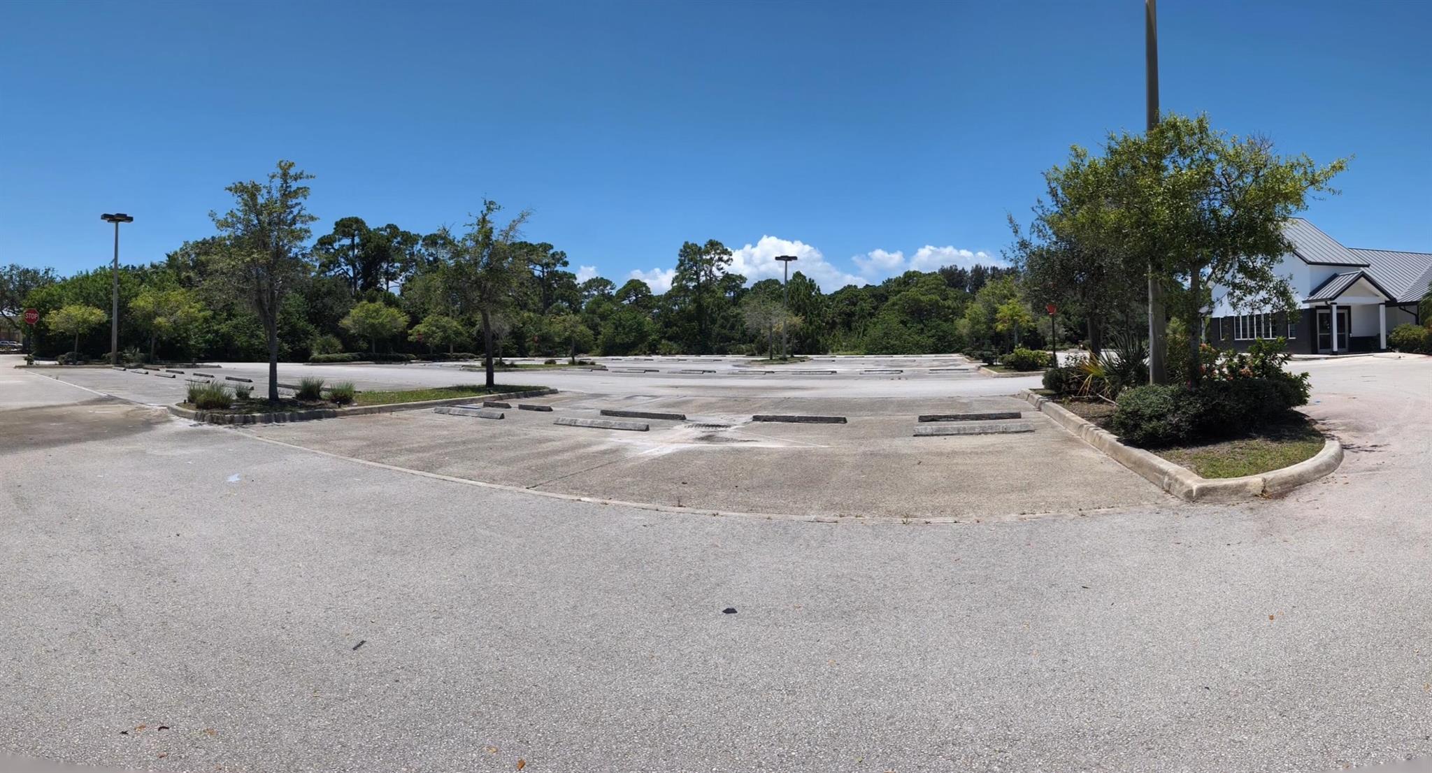 10753 S Us Highway 1, Port St Lucie, FL, 34952/$5,935,000 2 10753 S Us Highway 1
