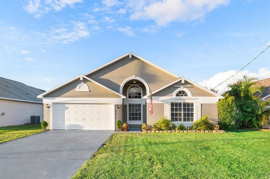 Photo of 6141 Pompano Street, Jupiter, FL 33458 (MLS # R10766543)