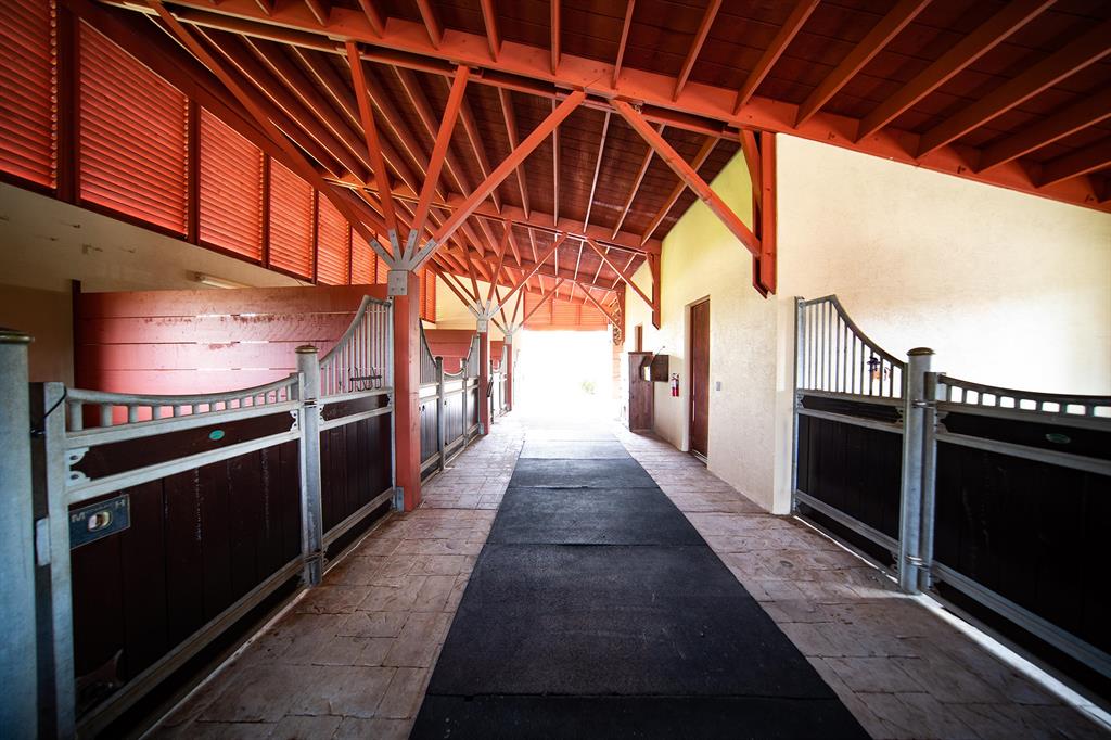 PALM BEACH POINT EAST - Residential