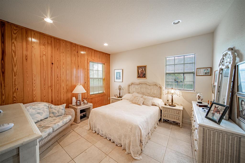 PALM BEACH POINT EAST - Residential