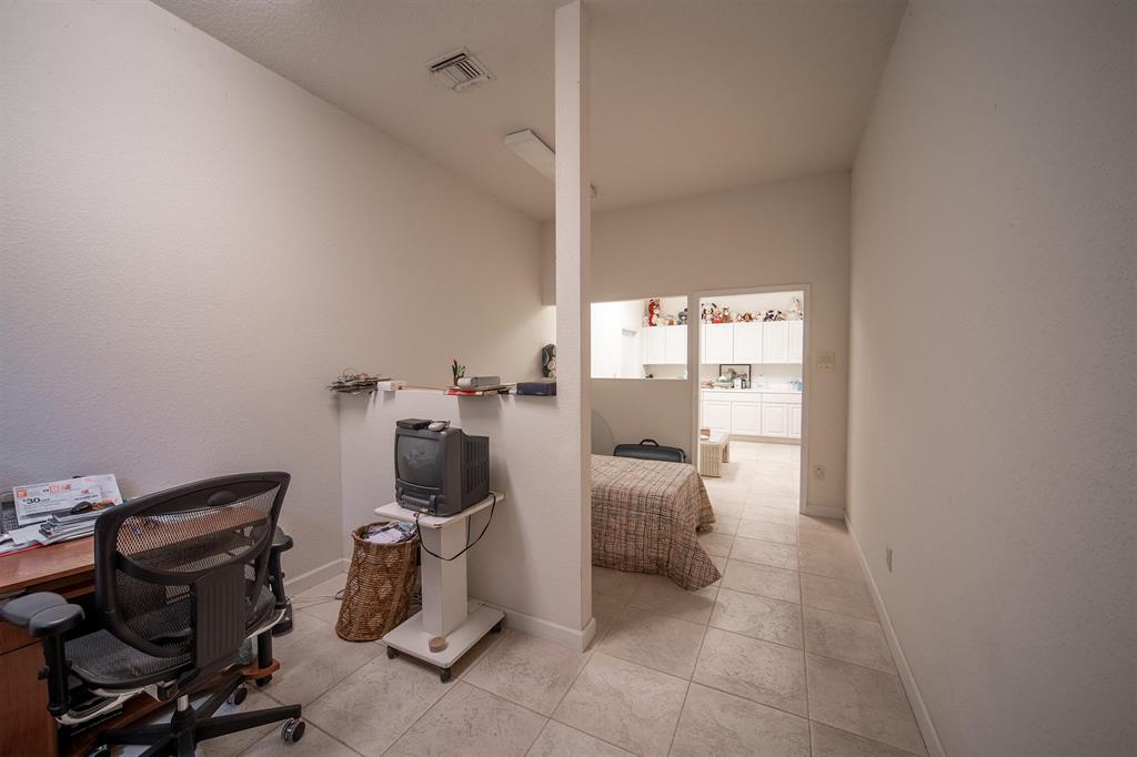 PALM BEACH POINT EAST - Residential