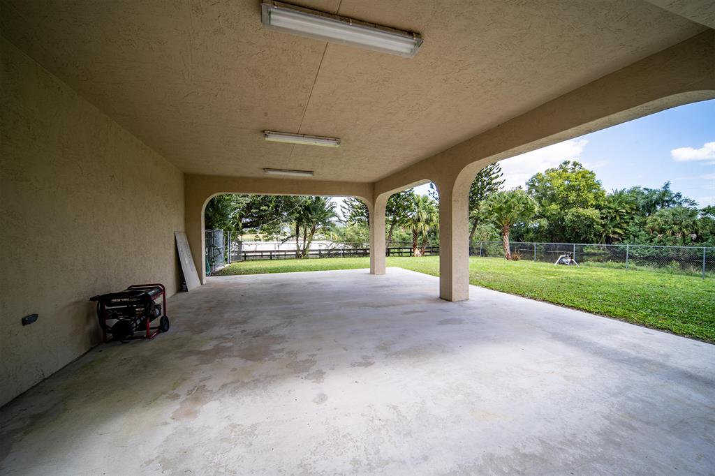 PALM BEACH POINT EAST - Residential