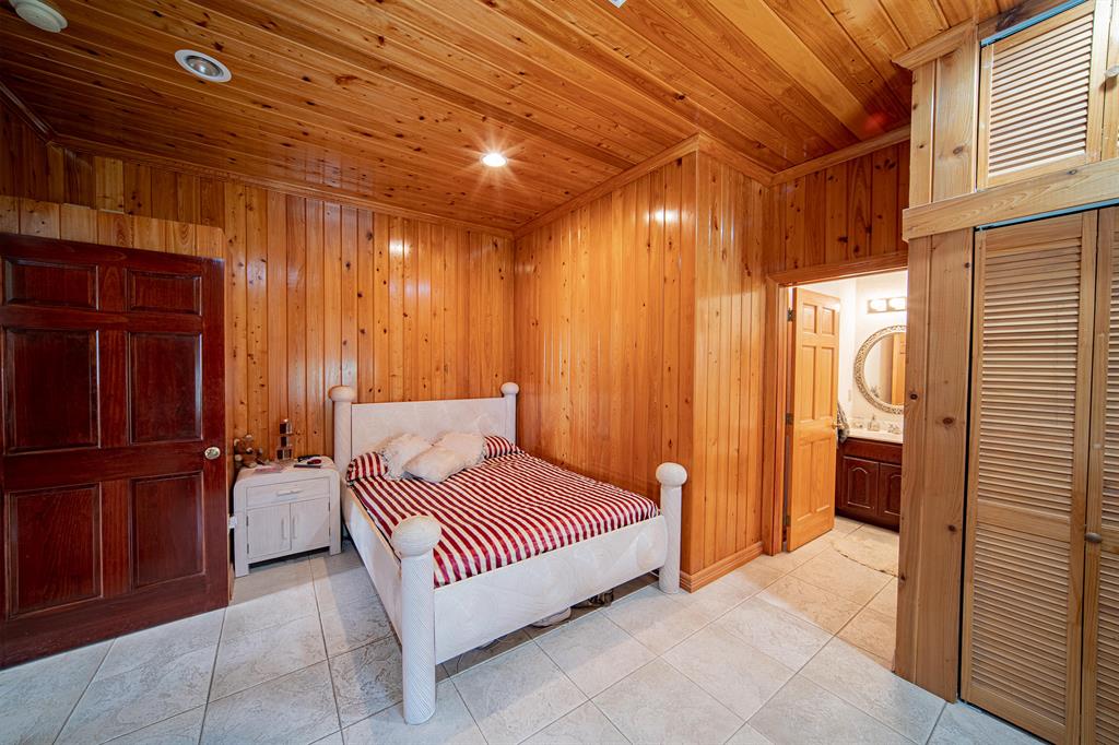 PALM BEACH POINT EAST - Residential